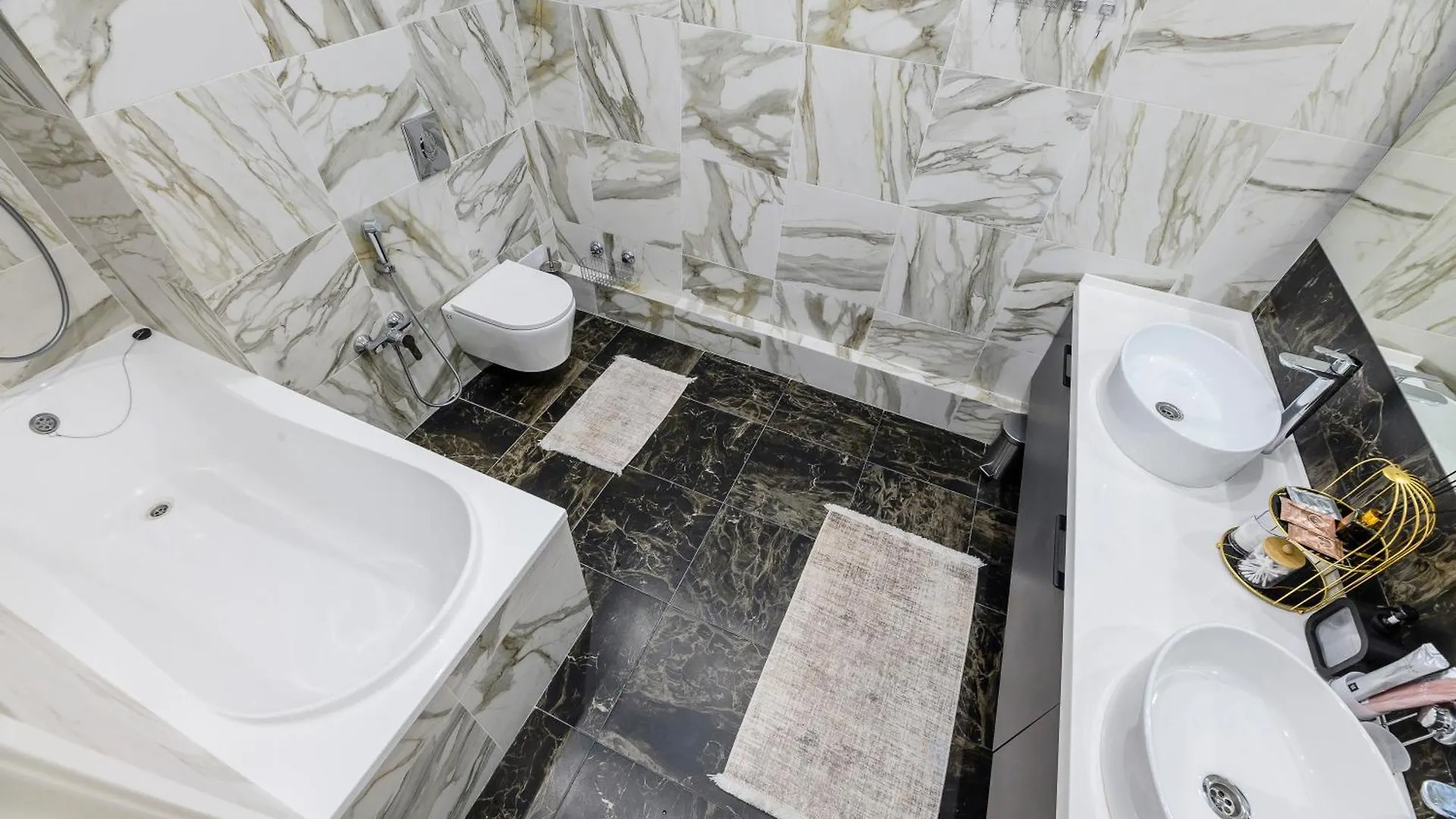 Arbat4Rooms Almaty Apartment